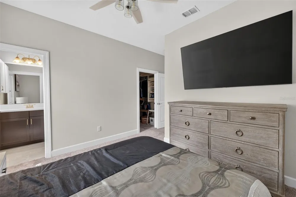 908 BRAEWOOD DRIVE Clermont, FL 34715