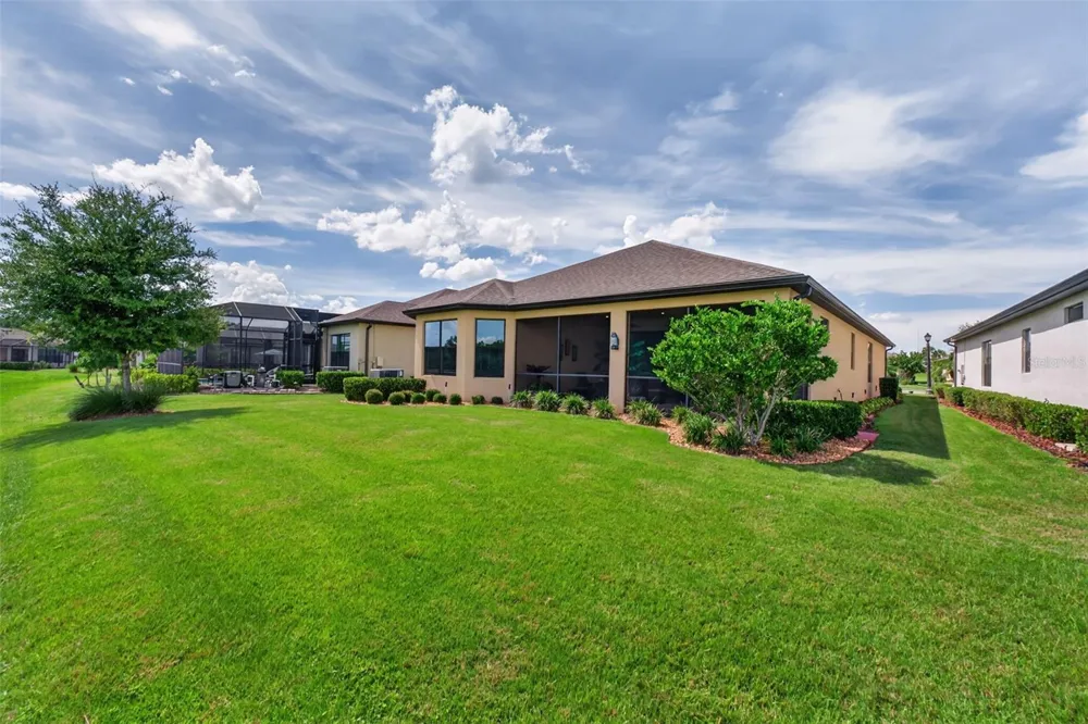 908 BRAEWOOD DRIVE Clermont, FL 34715