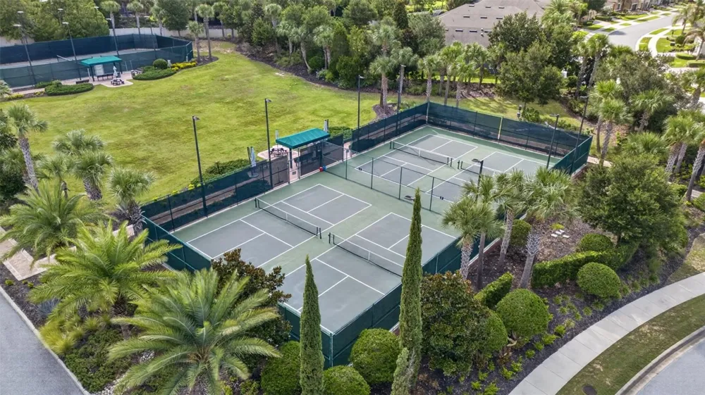 908 BRAEWOOD DRIVE Clermont, FL 34715