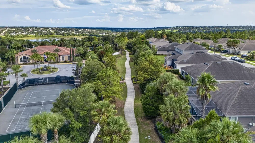 908 BRAEWOOD DRIVE Clermont, FL 34715