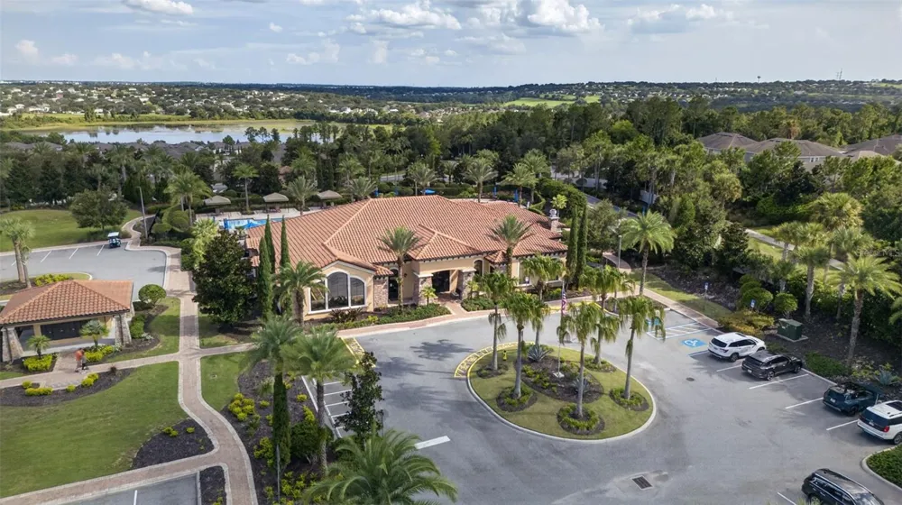 908 BRAEWOOD DRIVE Clermont, FL 34715