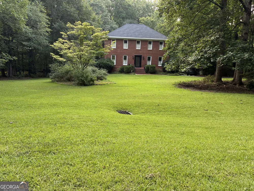 110 Regal Oak Tyrone, GA 30290