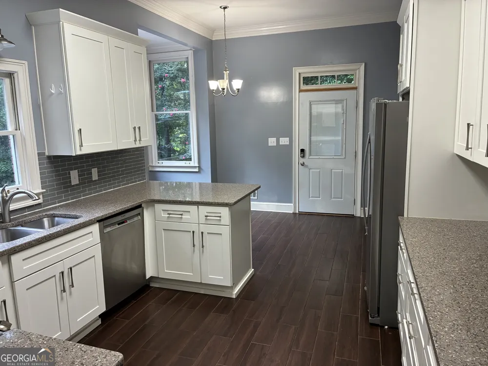 110 Regal Oak Tyrone, GA 30290