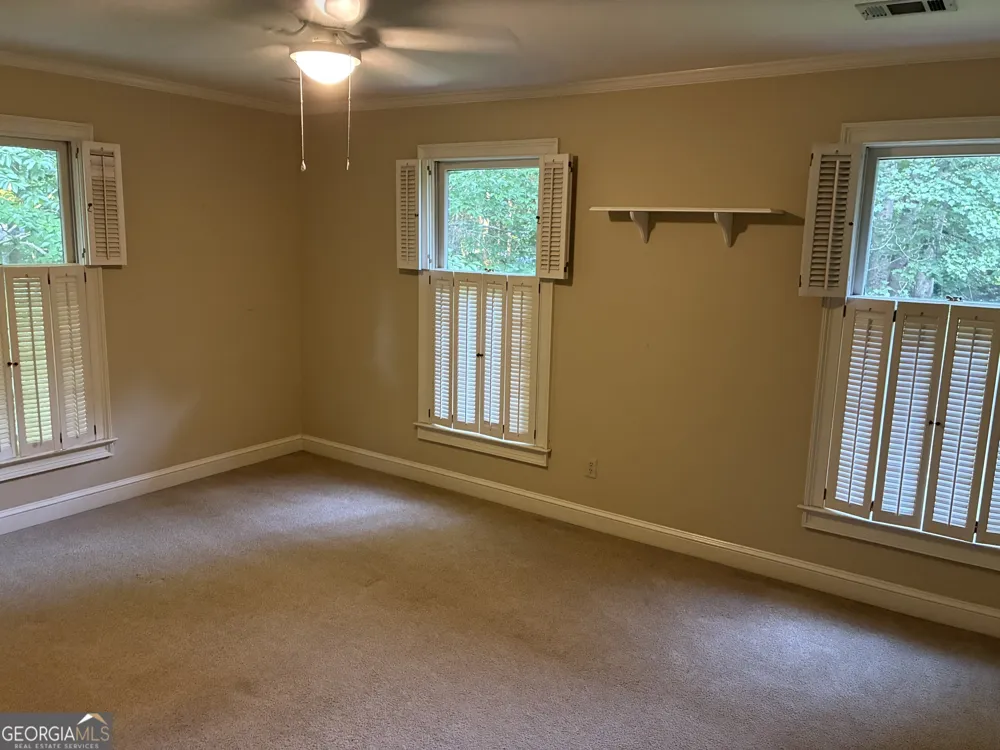 110 Regal Oak Tyrone, GA 30290