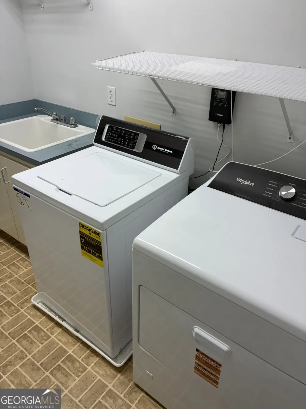110 Regal Oak Tyrone, GA 30290