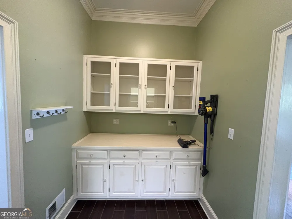 110 Regal Oak Tyrone, GA 30290
