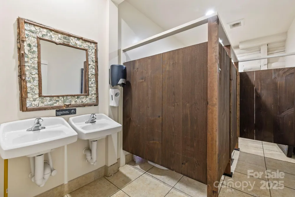 1196 Country Club Road Brevard, NC 28712