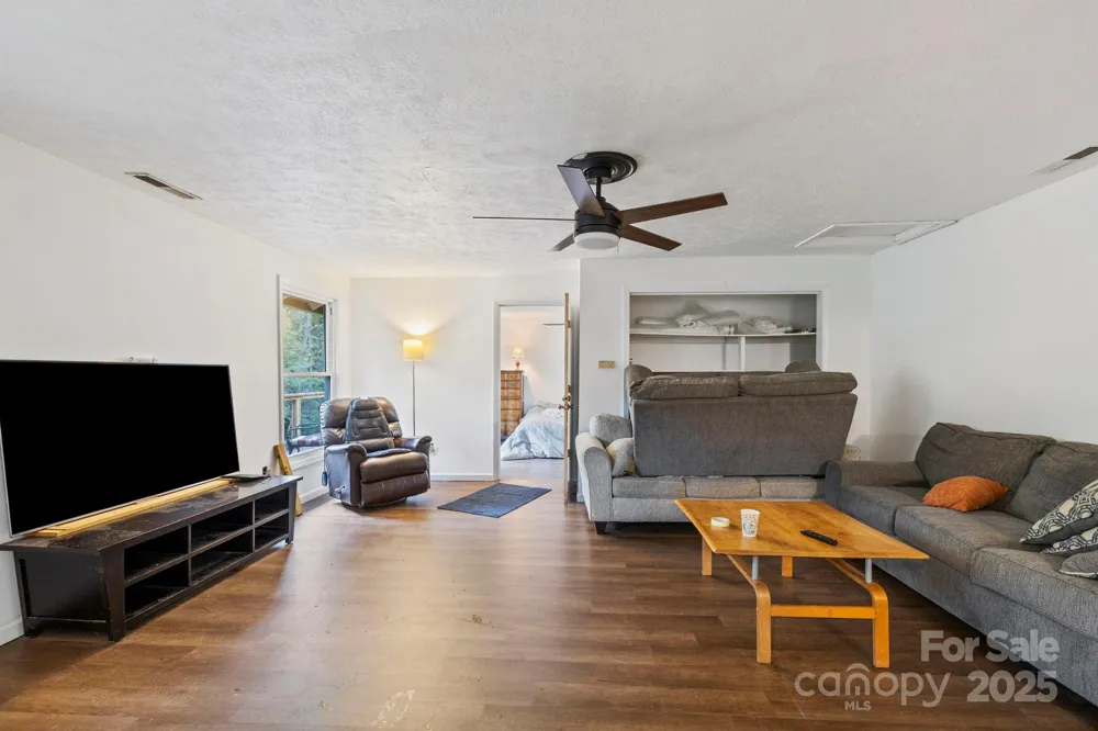 1196 Country Club Road Brevard, NC 28712
