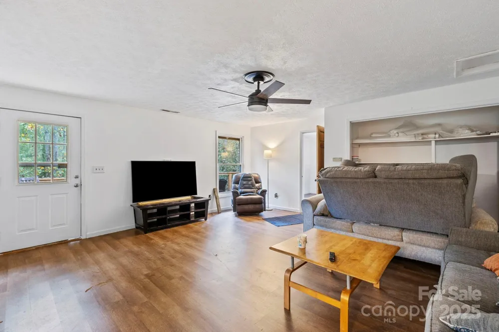 1196 Country Club Road Brevard, NC 28712
