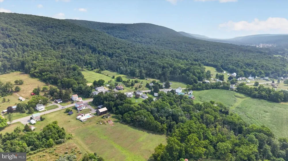 6036 STATE ROUTE 209 Lykens, PA 17048