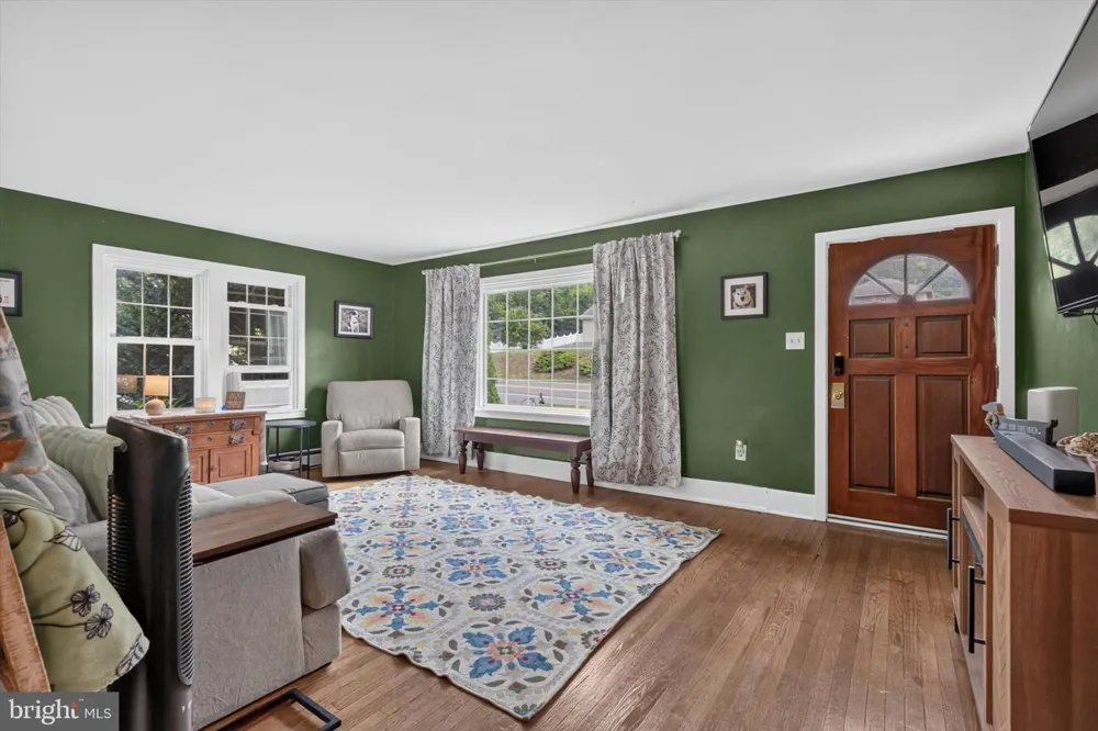 6036 STATE ROUTE 209 Lykens, PA 17048