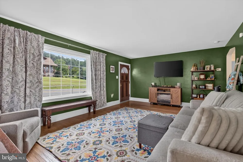 6036 STATE ROUTE 209 Lykens, PA 17048