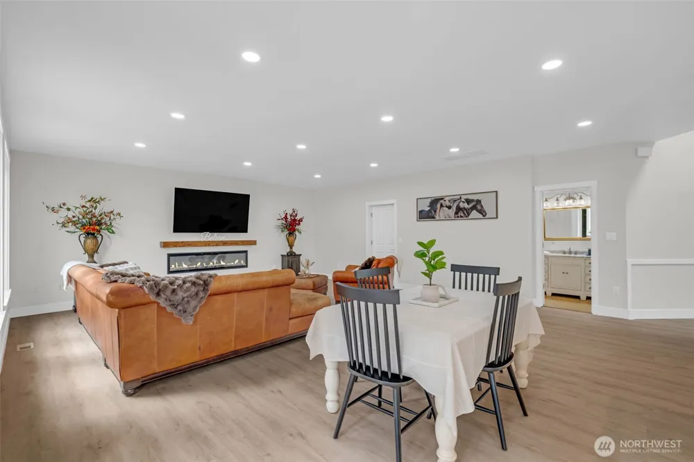 6503 174th Place SE Snohomish, WA 98296