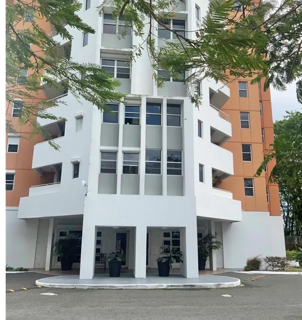 3001 ALEJANDRINO #1001 Guaynabo, PR 00969