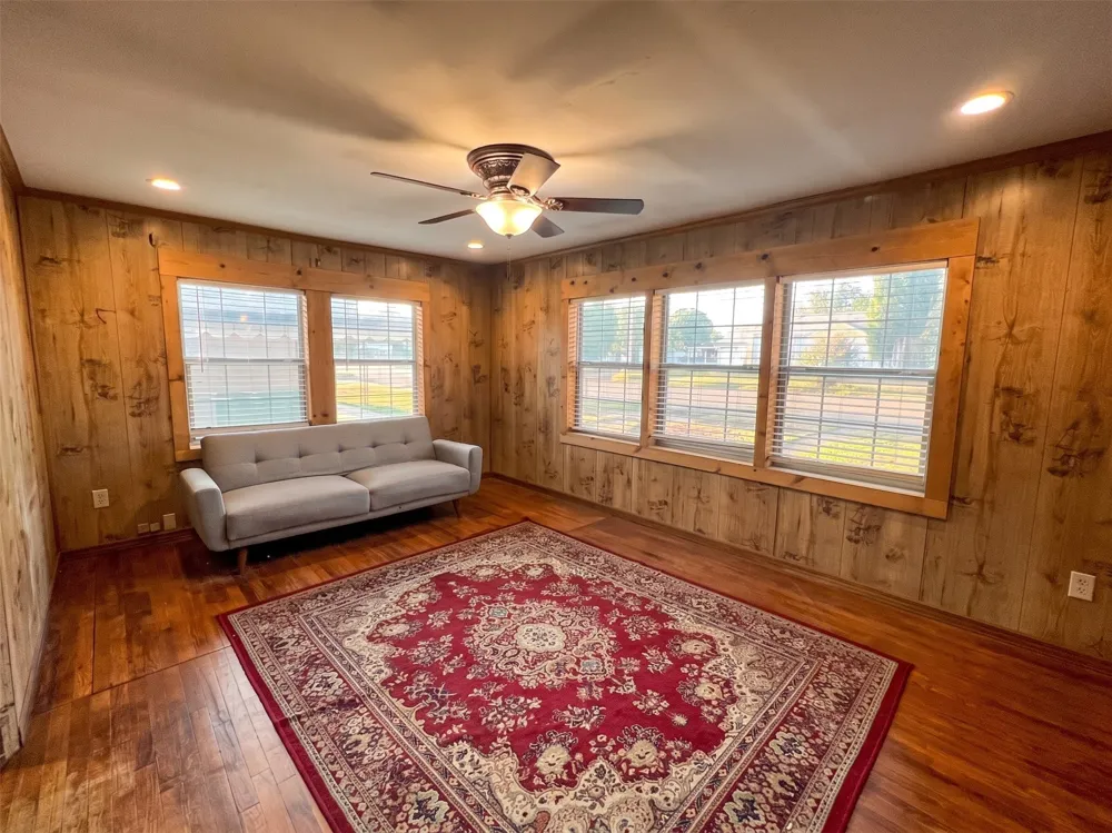 422 W Harris Street Spur, TX 79370