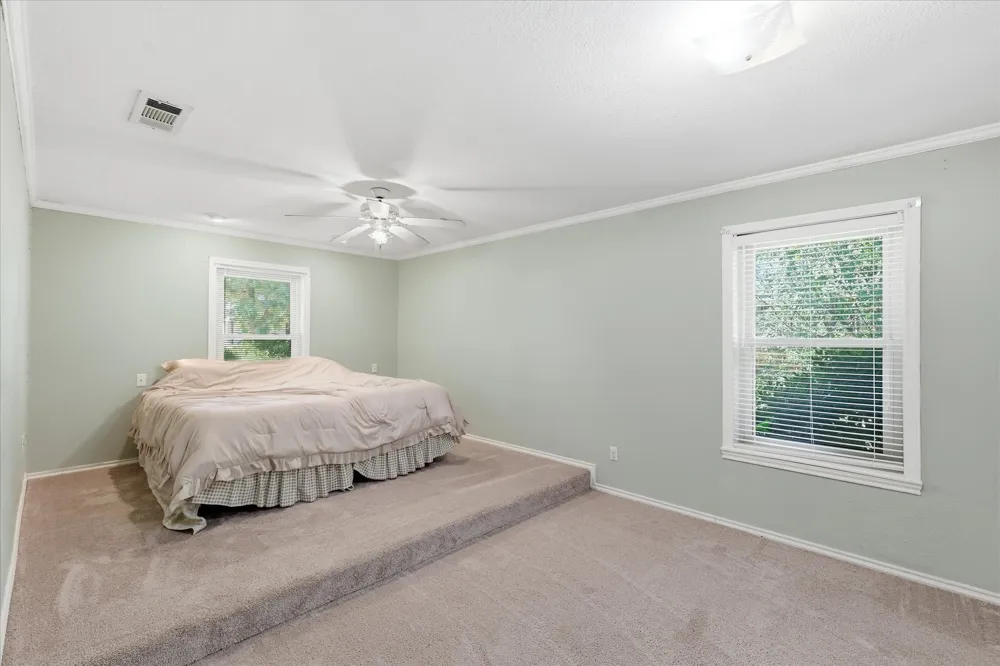 112 Diane Drive Sanger, TX 76266