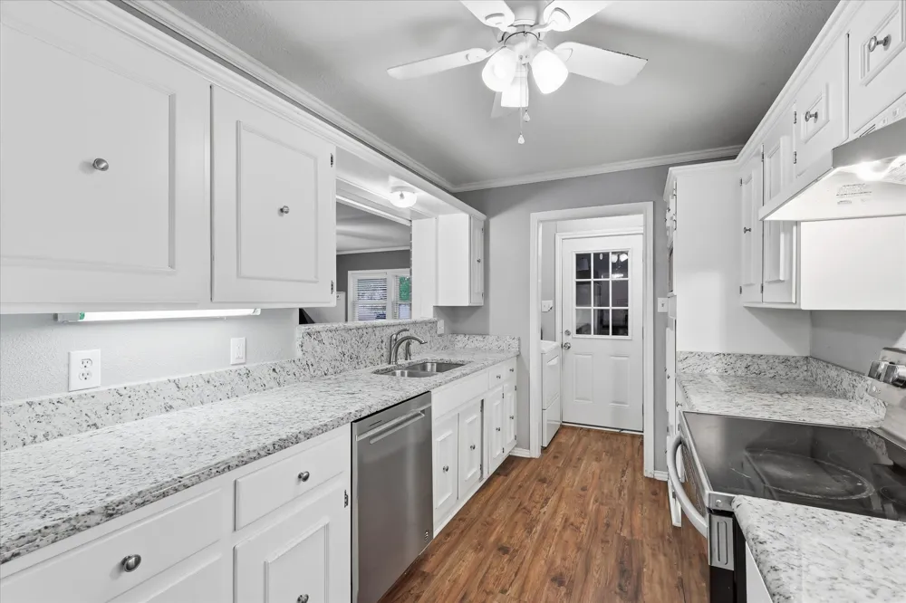 112 Diane Drive Sanger, TX 76266