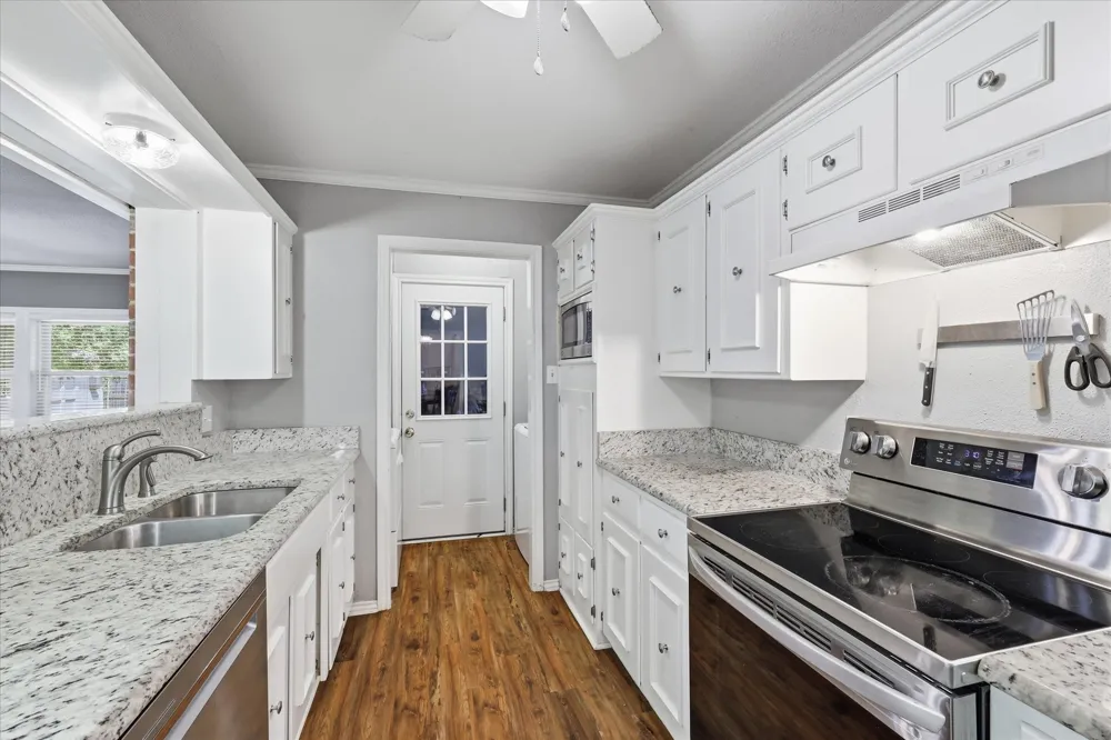 112 Diane Drive Sanger, TX 76266