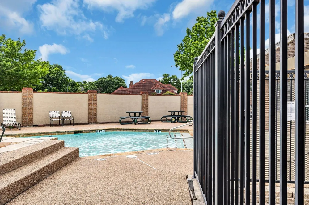 332 W Harwood Road #B Hurst, TX 76054