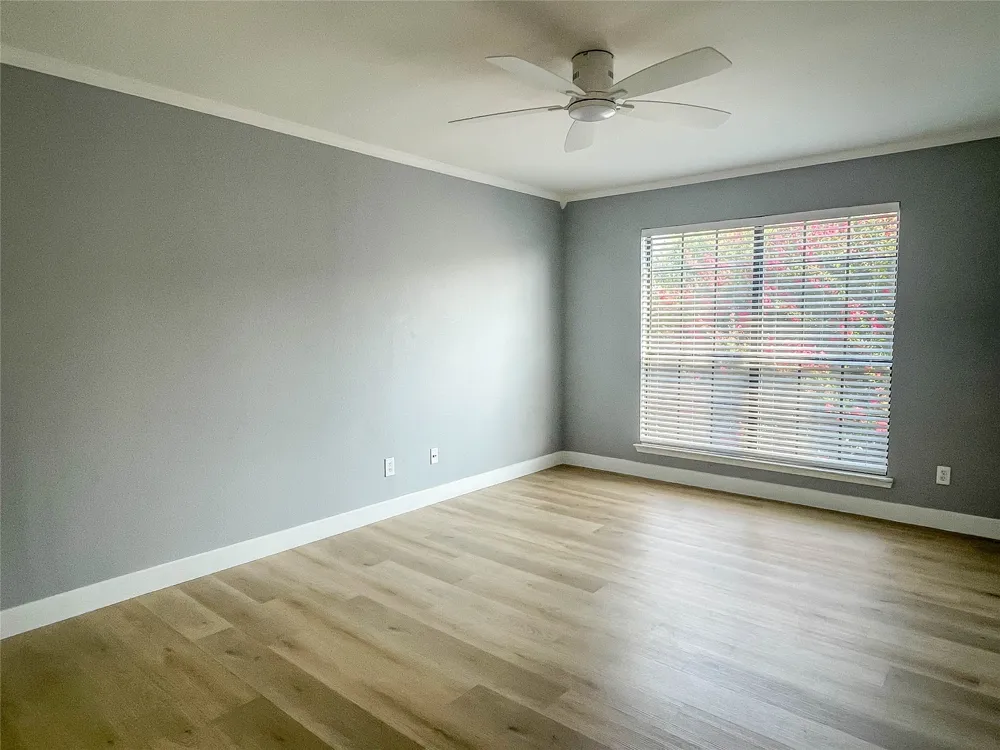 332 W Harwood Road #B Hurst, TX 76054