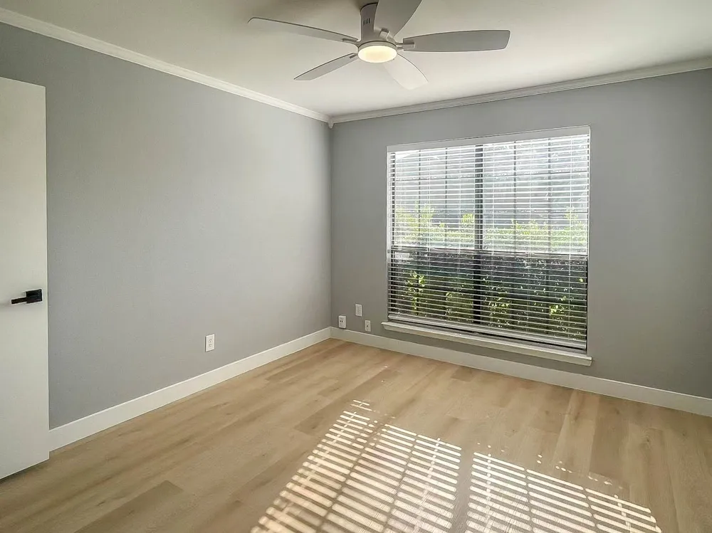332 W Harwood Road #B Hurst, TX 76054