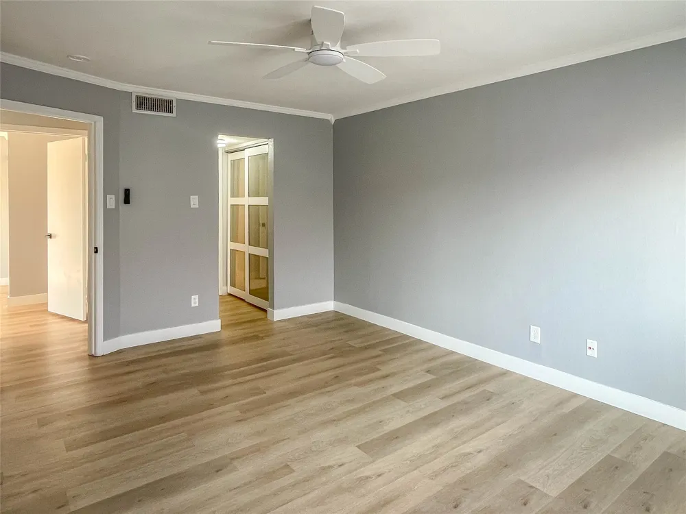 332 W Harwood Road #B Hurst, TX 76054