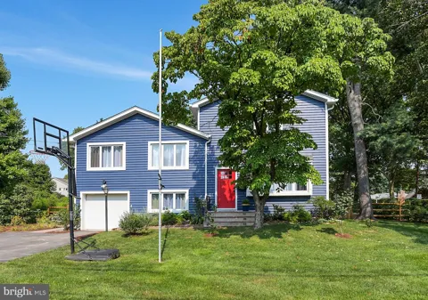 321 WALNUT LANE