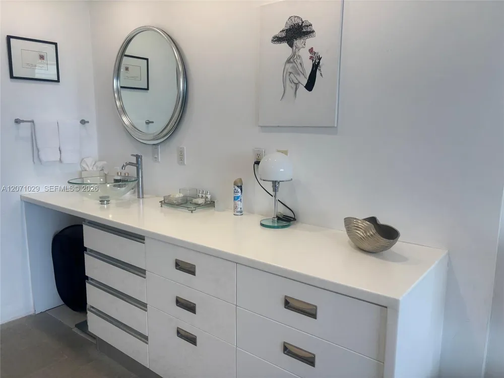 100 Lincoln Rd #1546 Miami Beach, FL 33139