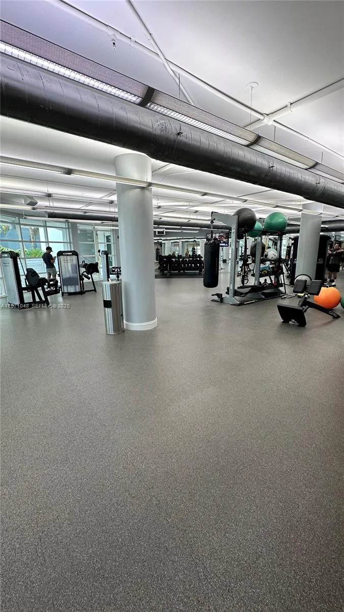244 Biscayne Blvd #1707 Miami, FL 33132