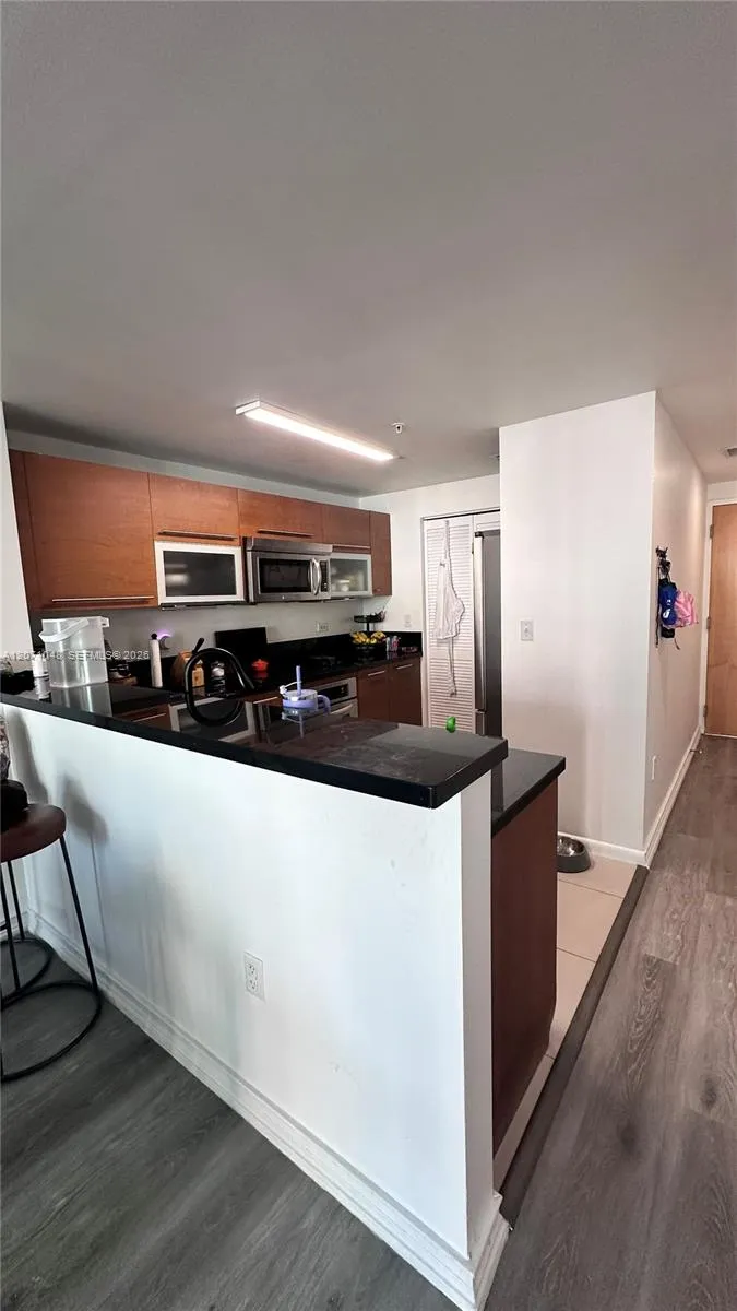 244 Biscayne Blvd #1707 Miami, FL 33132