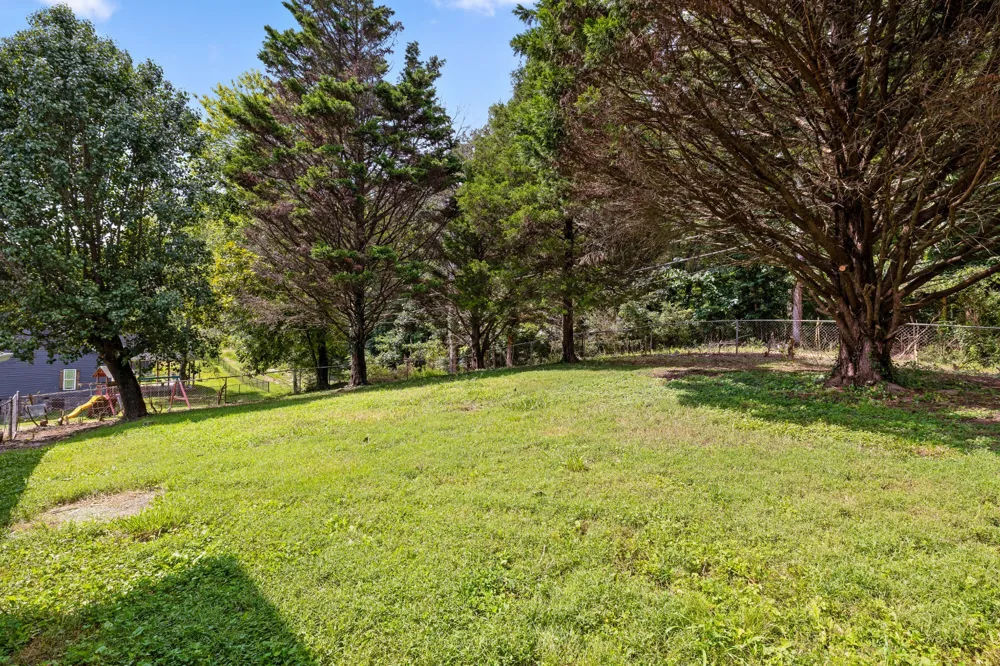2323 Lyons Lane Soddy Daisy, TN 37379