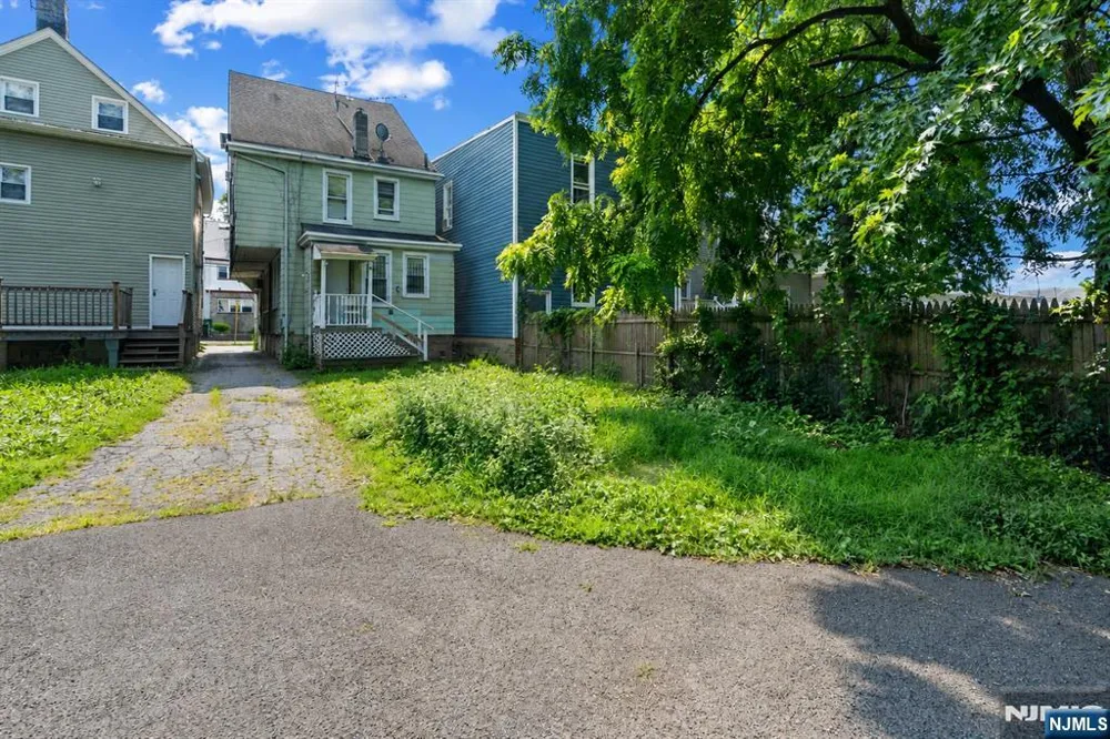 27 Cummings Street Irvington, NJ 07111