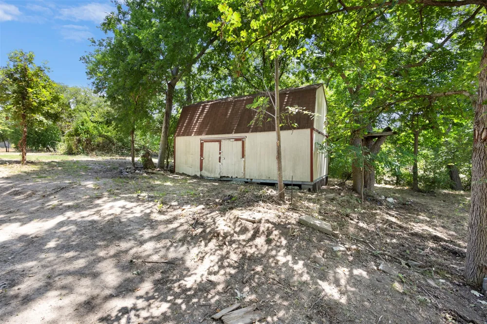 261 Rocky Drive Waxahachie, TX 75167