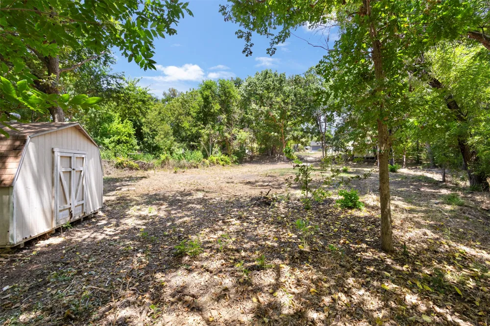 261 Rocky Drive Waxahachie, TX 75167
