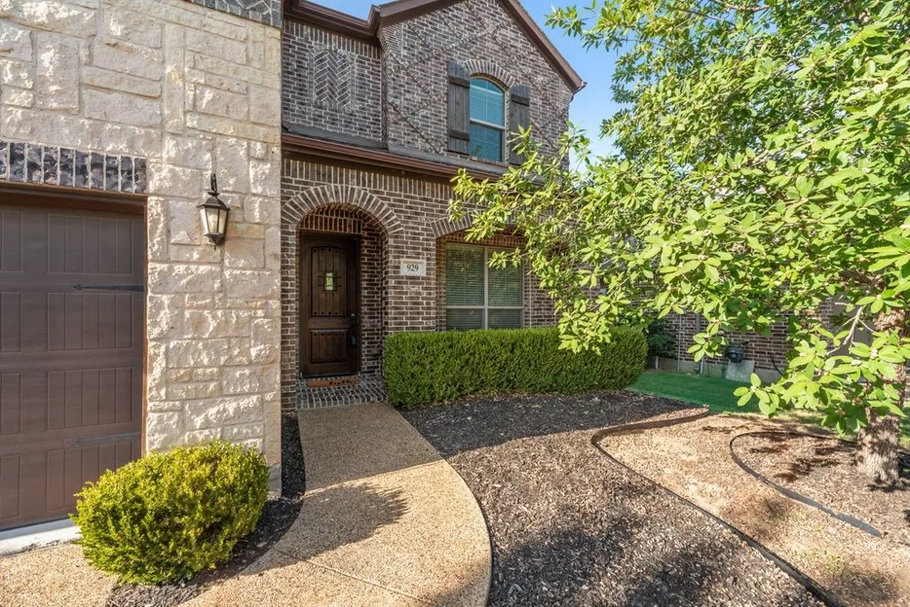 929 Lake Meadow Lane Little Elm, TX 75068