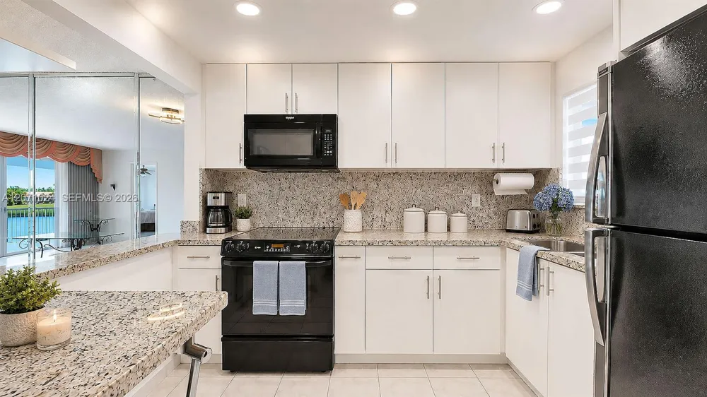 8500 Sunrise Lakes Blvd #201 Sunrise, FL 33322