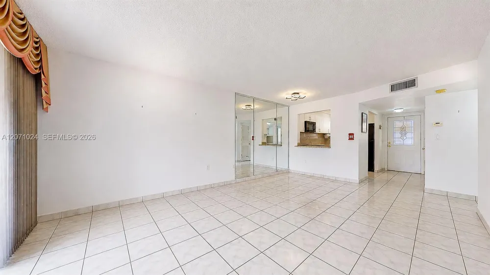 8500 Sunrise Lakes Blvd #201 Sunrise, FL 33322