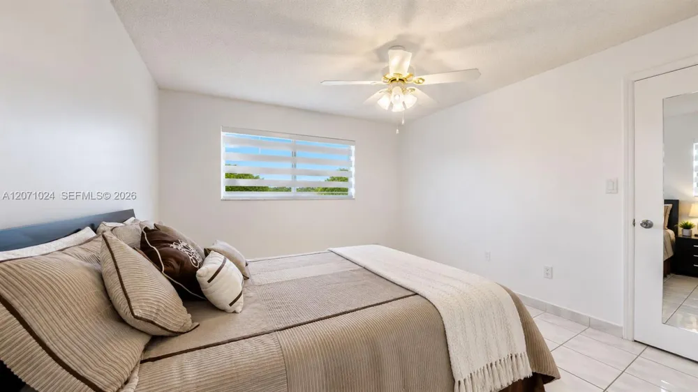 8500 Sunrise Lakes Blvd #201 Sunrise, FL 33322