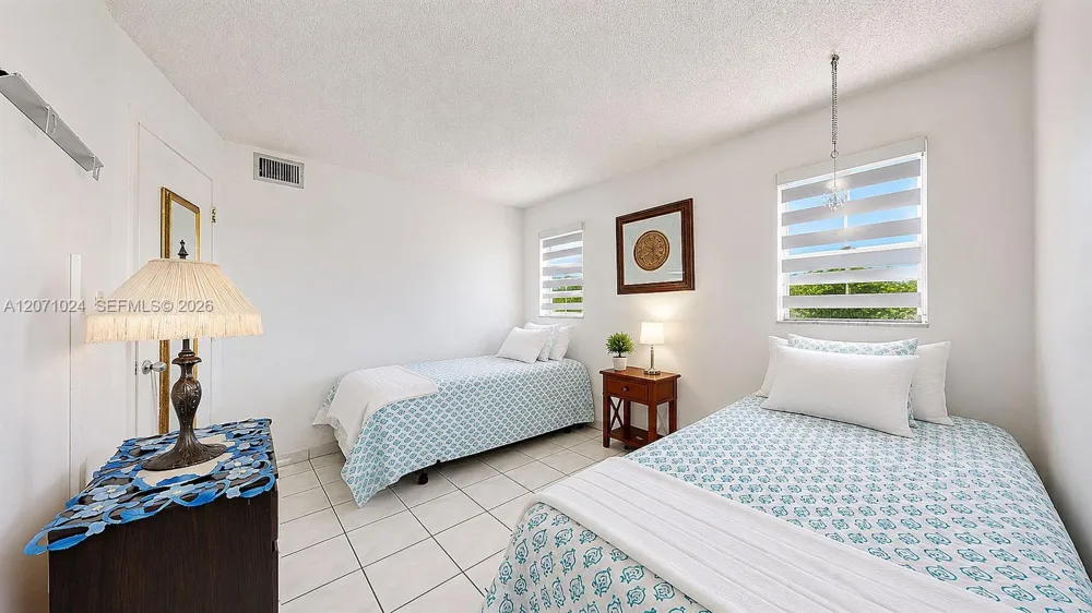 8500 Sunrise Lakes Blvd #201 Sunrise, FL 33322