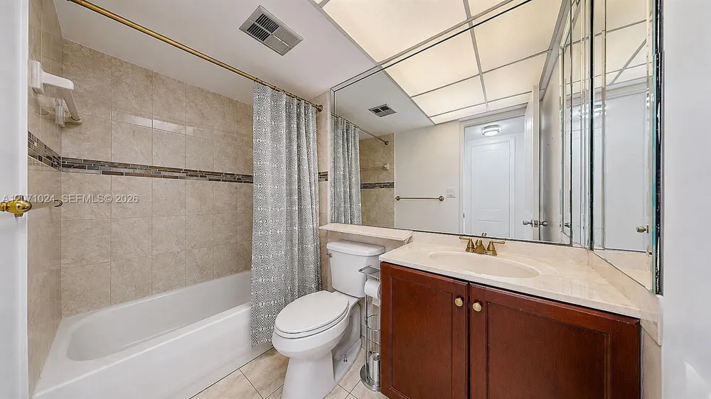8500 Sunrise Lakes Blvd #201 Sunrise, FL 33322