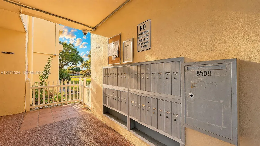 8500 Sunrise Lakes Blvd #201 Sunrise, FL 33322