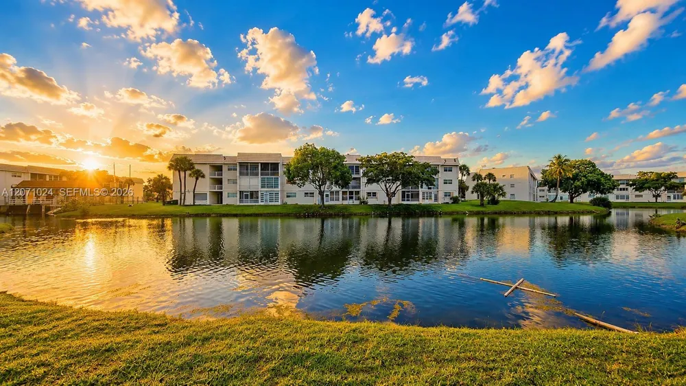 8500 Sunrise Lakes Blvd #201 Sunrise, FL 33322