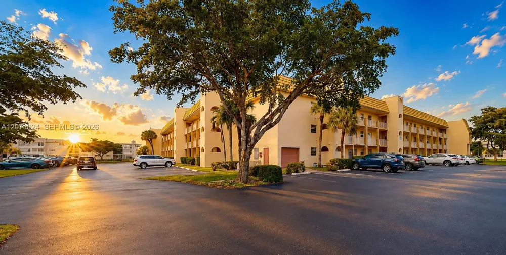 8500 Sunrise Lakes Blvd #201 Sunrise, FL 33322
