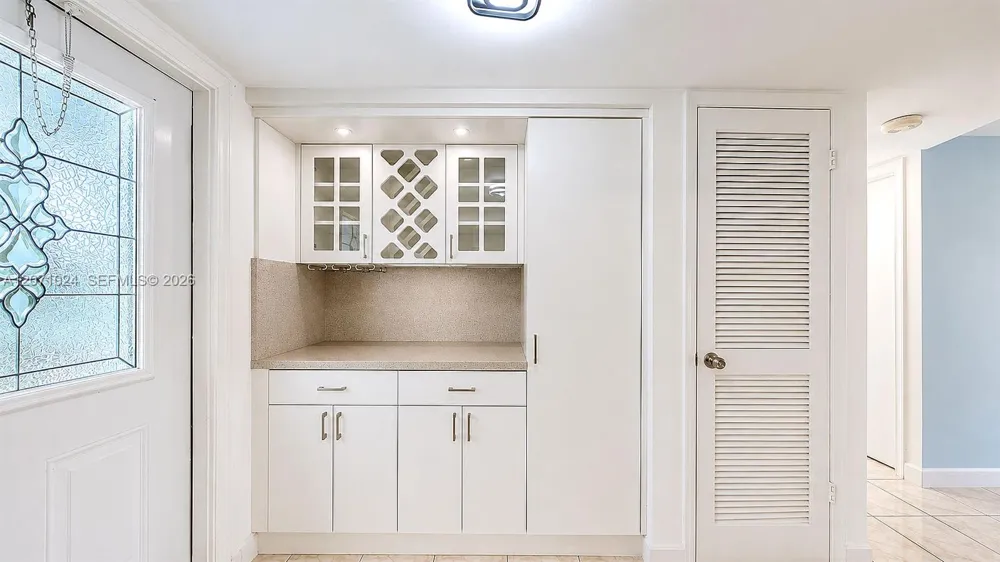 8500 Sunrise Lakes Blvd #201 Sunrise, FL 33322