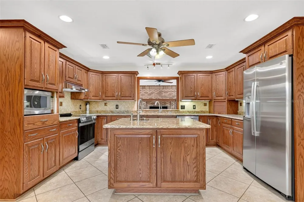 445 POLITE DRIVE Deltona, FL 32725