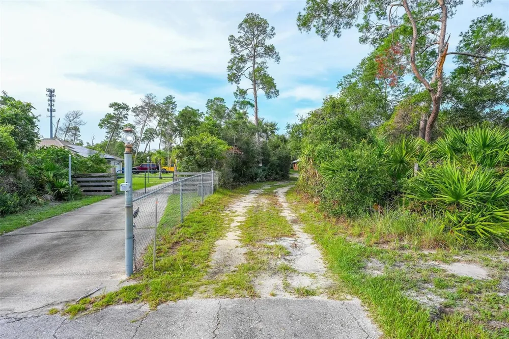 445 POLITE DRIVE Deltona, FL 32725