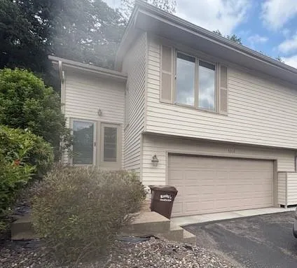 5316 Yorktown Lane