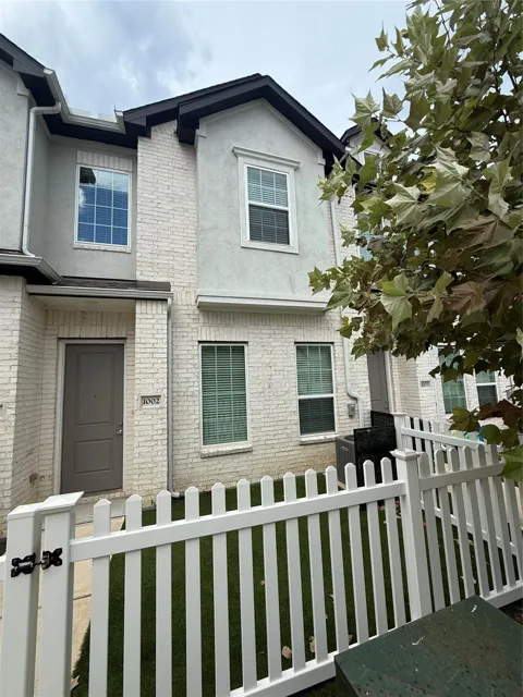 12400 Greens Road #1002