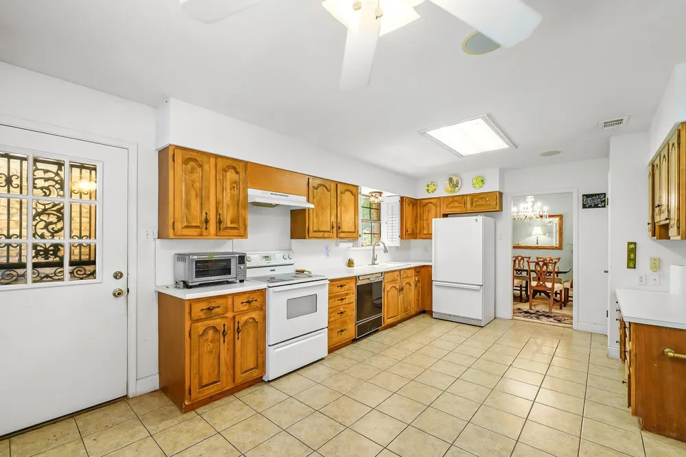 104 Braeburn Circle Kerrville, TX 78028