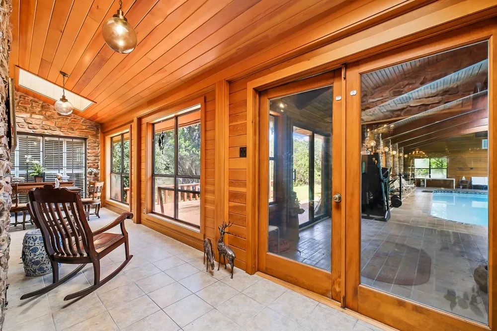 104 Braeburn Circle Kerrville, TX 78028